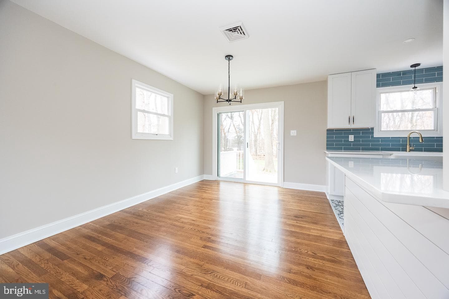 1050 Wayne Avenue photo 12