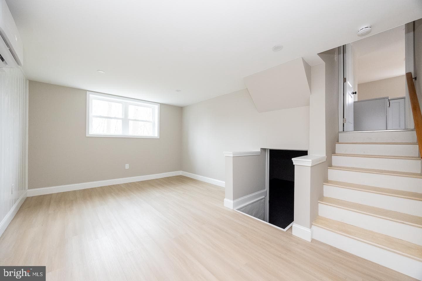 1050 Wayne Avenue photo 14