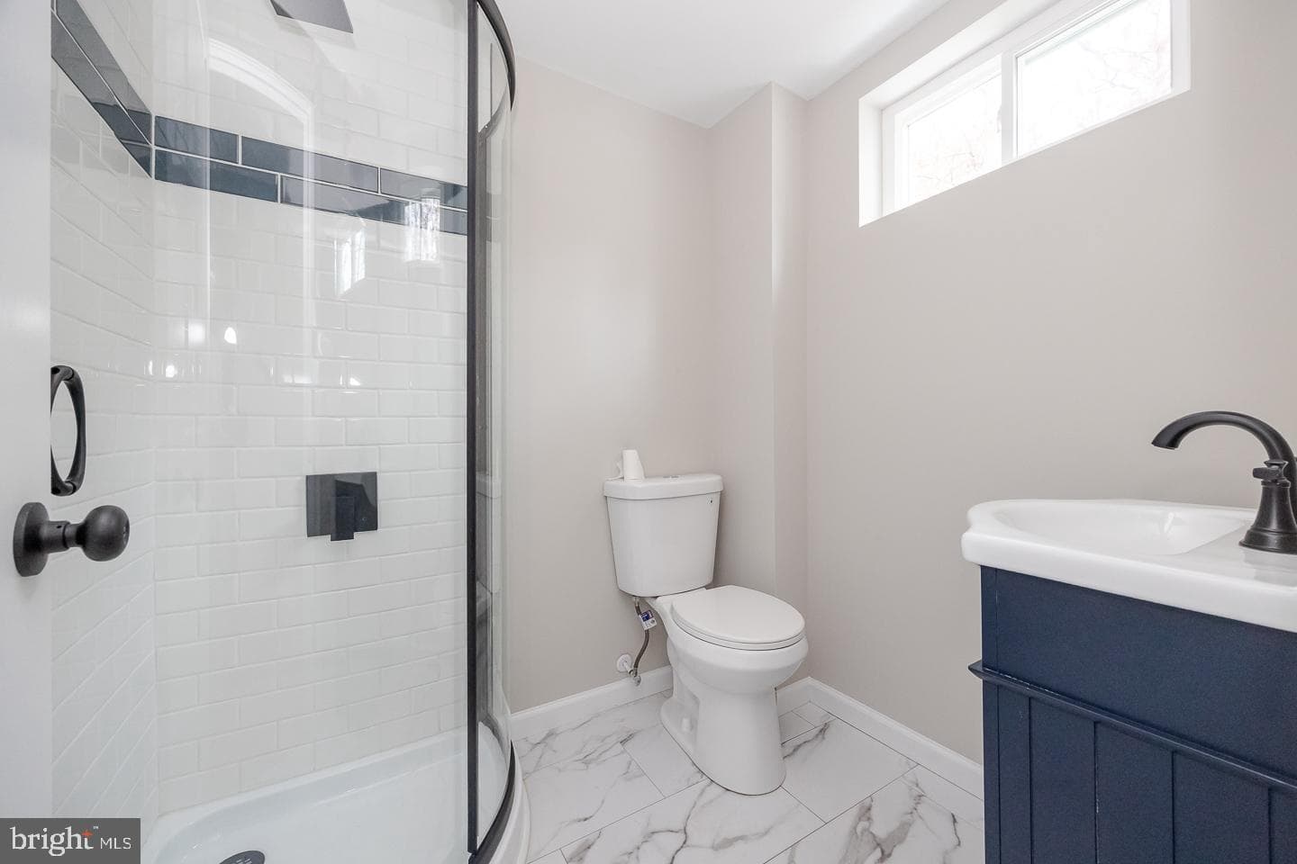 1050 Wayne Avenue photo 17