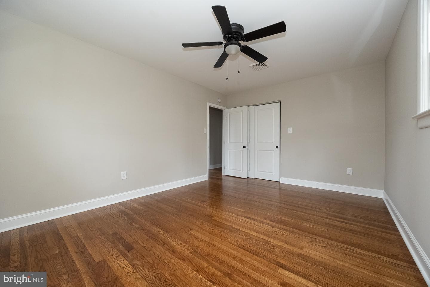 1050 Wayne Avenue photo 21