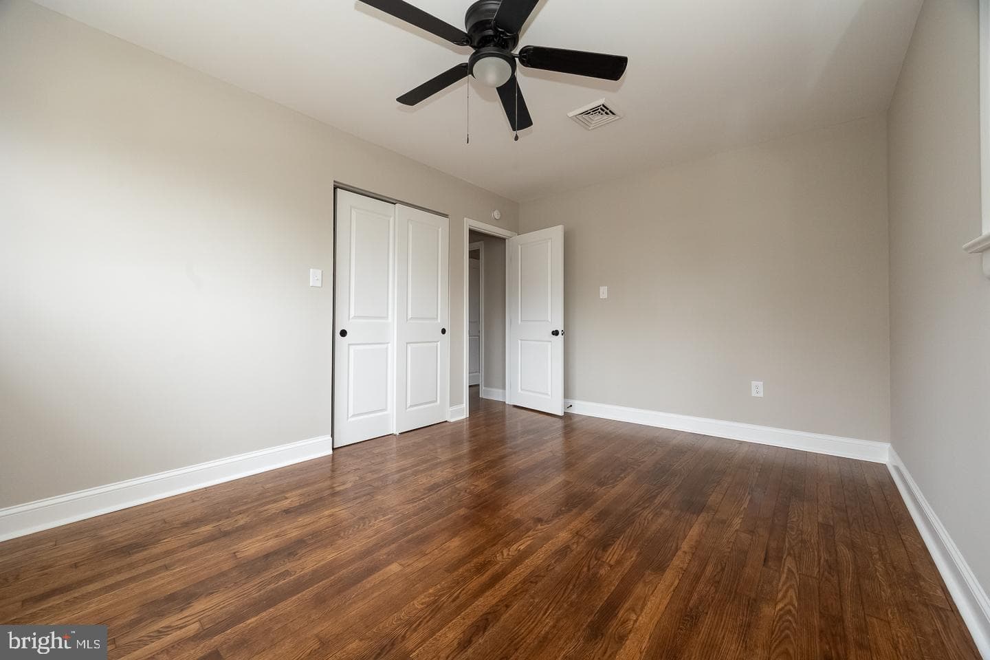 1050 Wayne Avenue photo 22