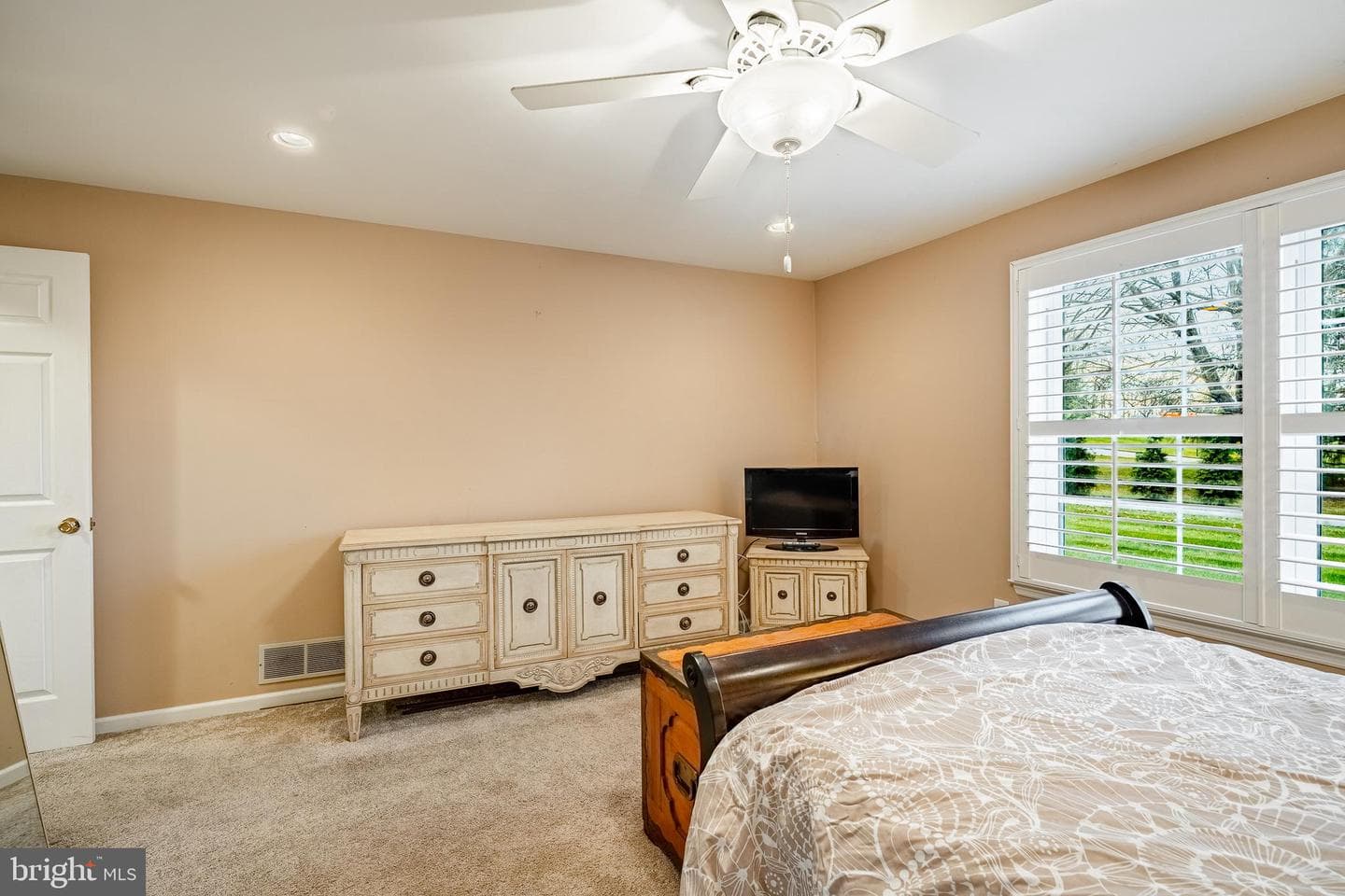 110 Fairfield Court photo 13