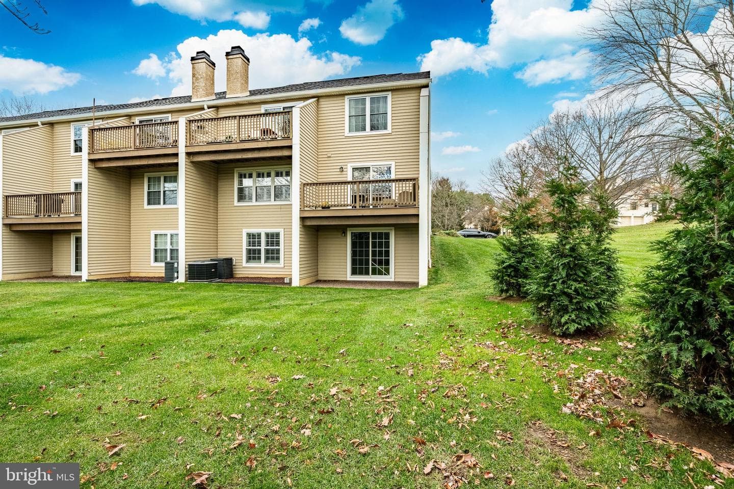 110 Fairfield Court photo 30