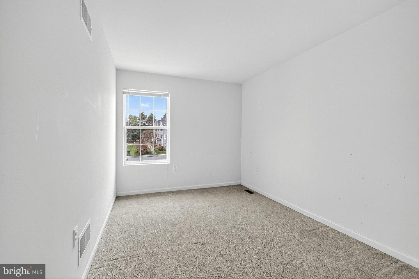 108 N Harner Boulevard photo 16