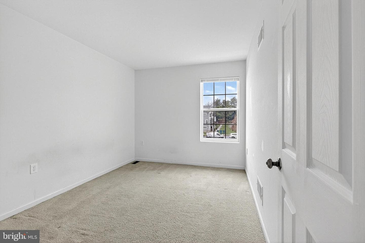 108 N Harner Boulevard photo 18
