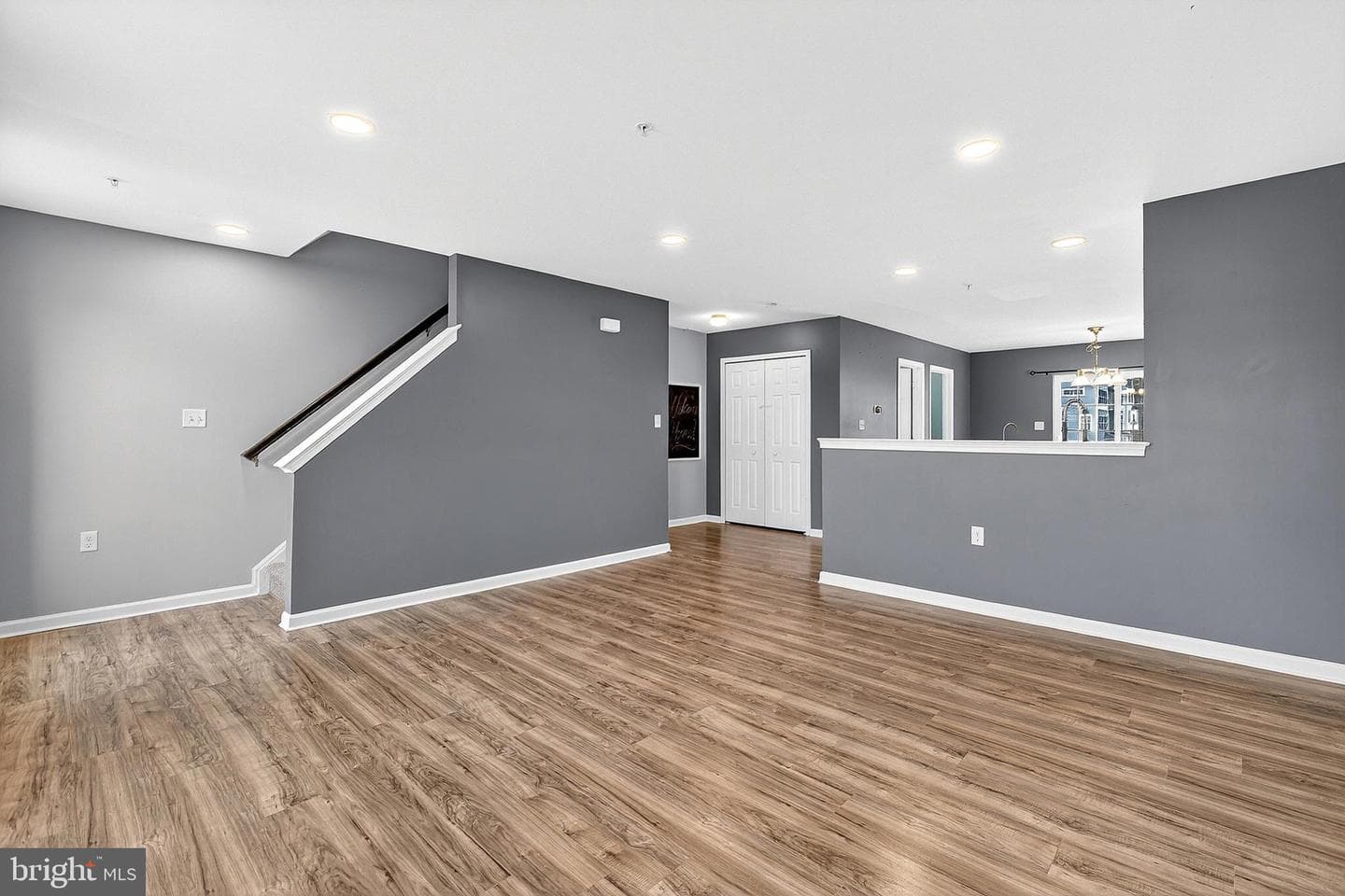 108 N Harner Boulevard photo 5