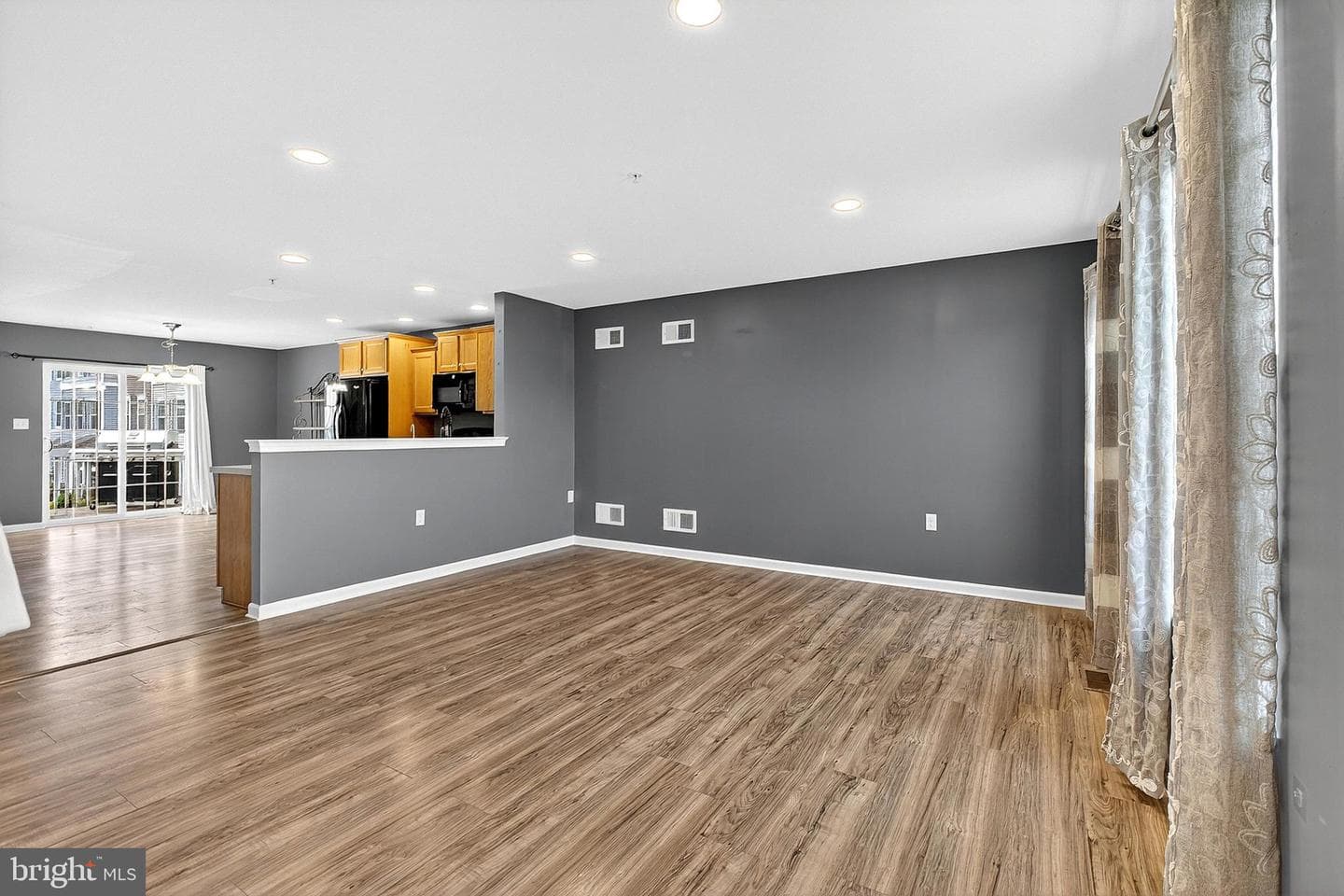108 N Harner Boulevard photo 6