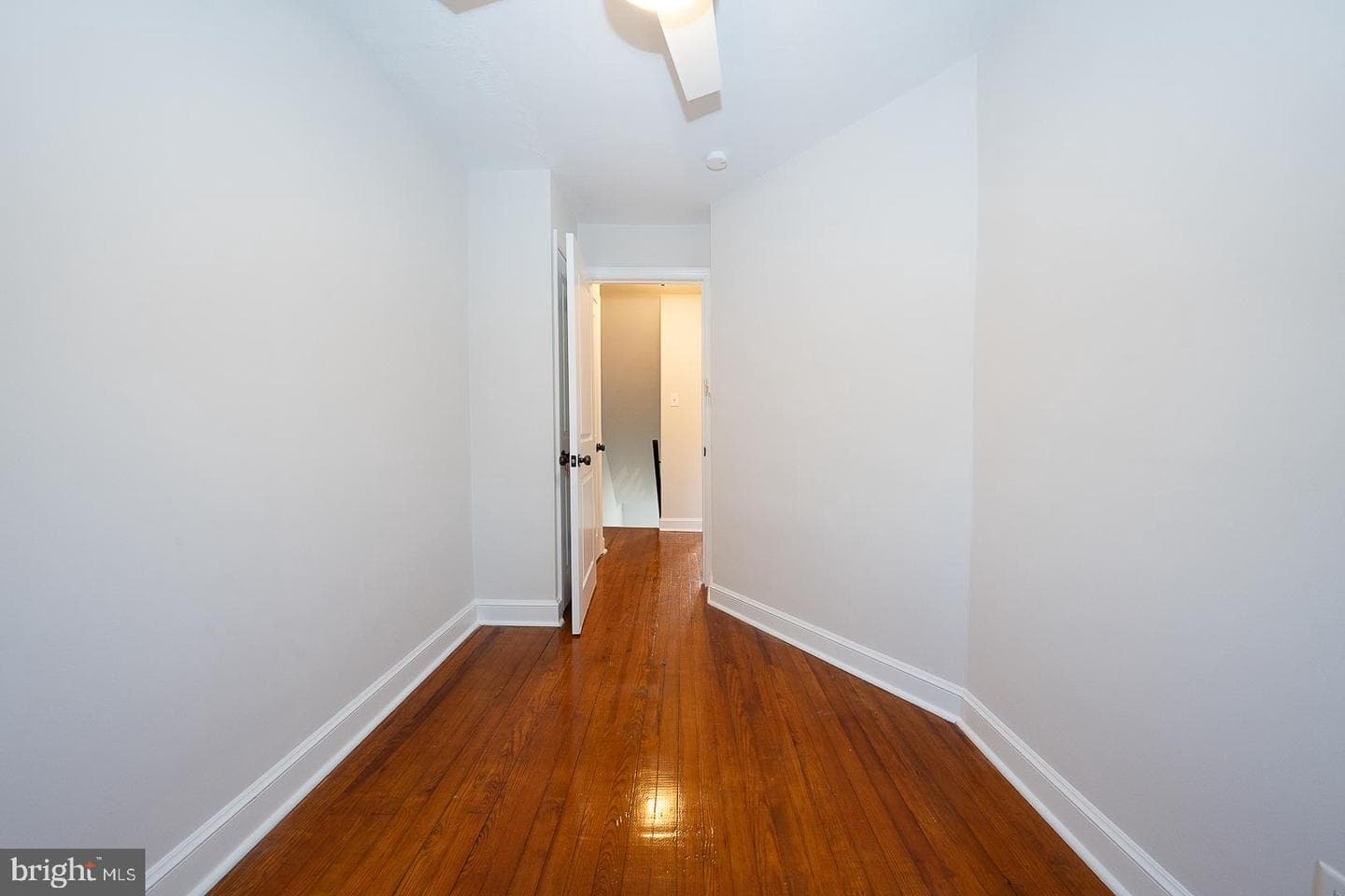 339 William Street photo 29