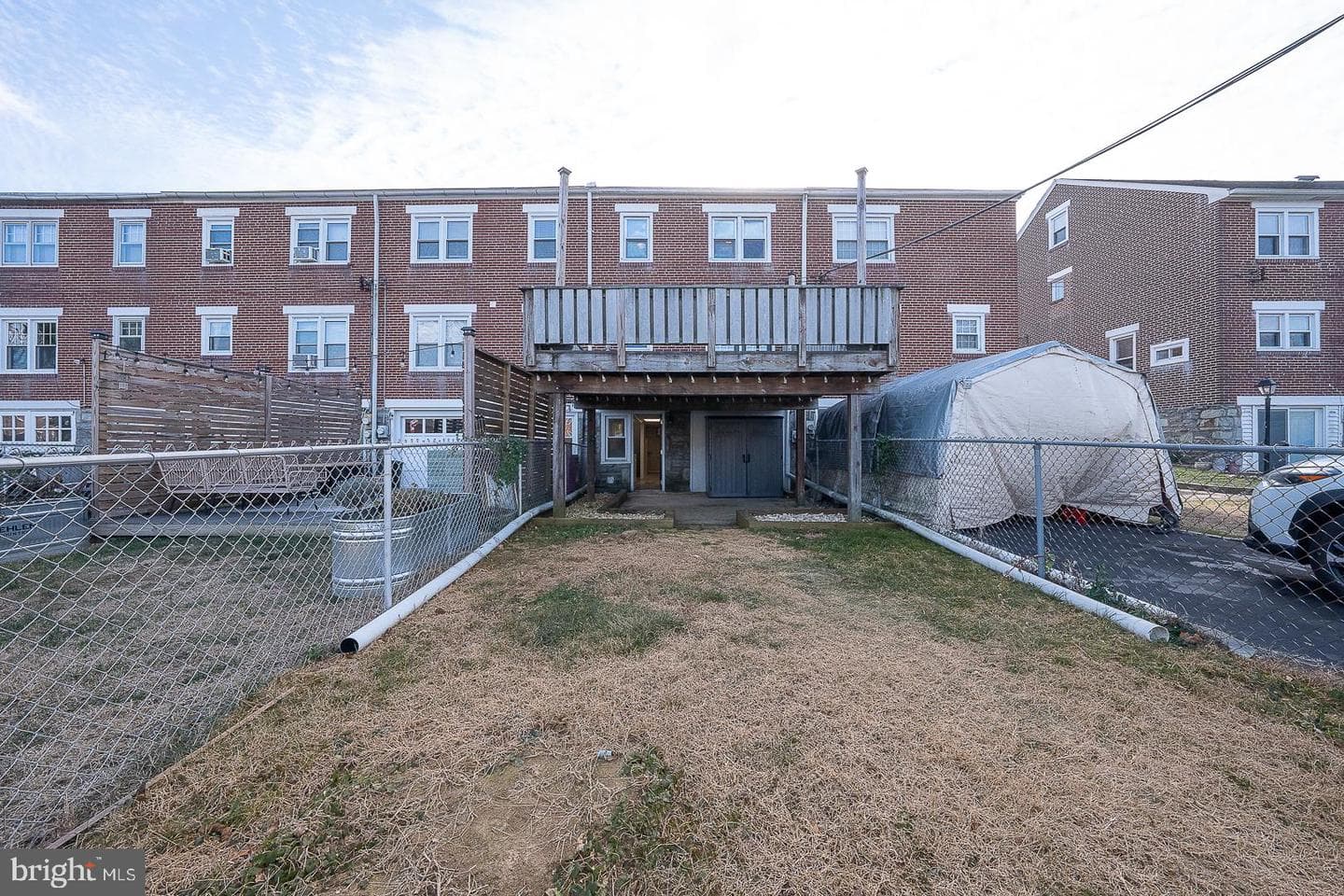 339 William Street photo 45