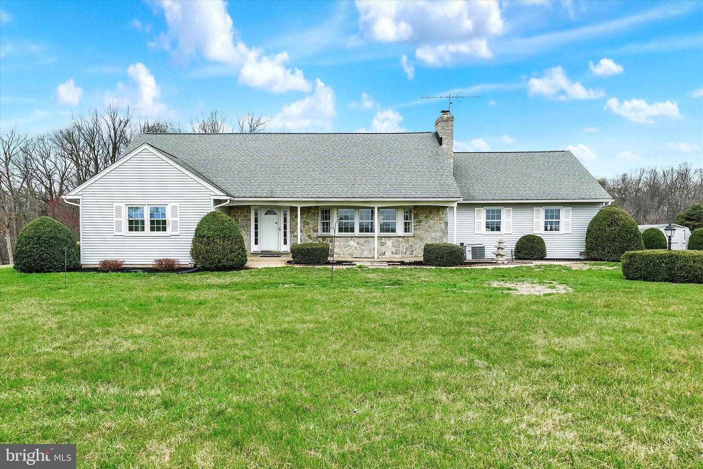 665 Chesterville Road photo 2