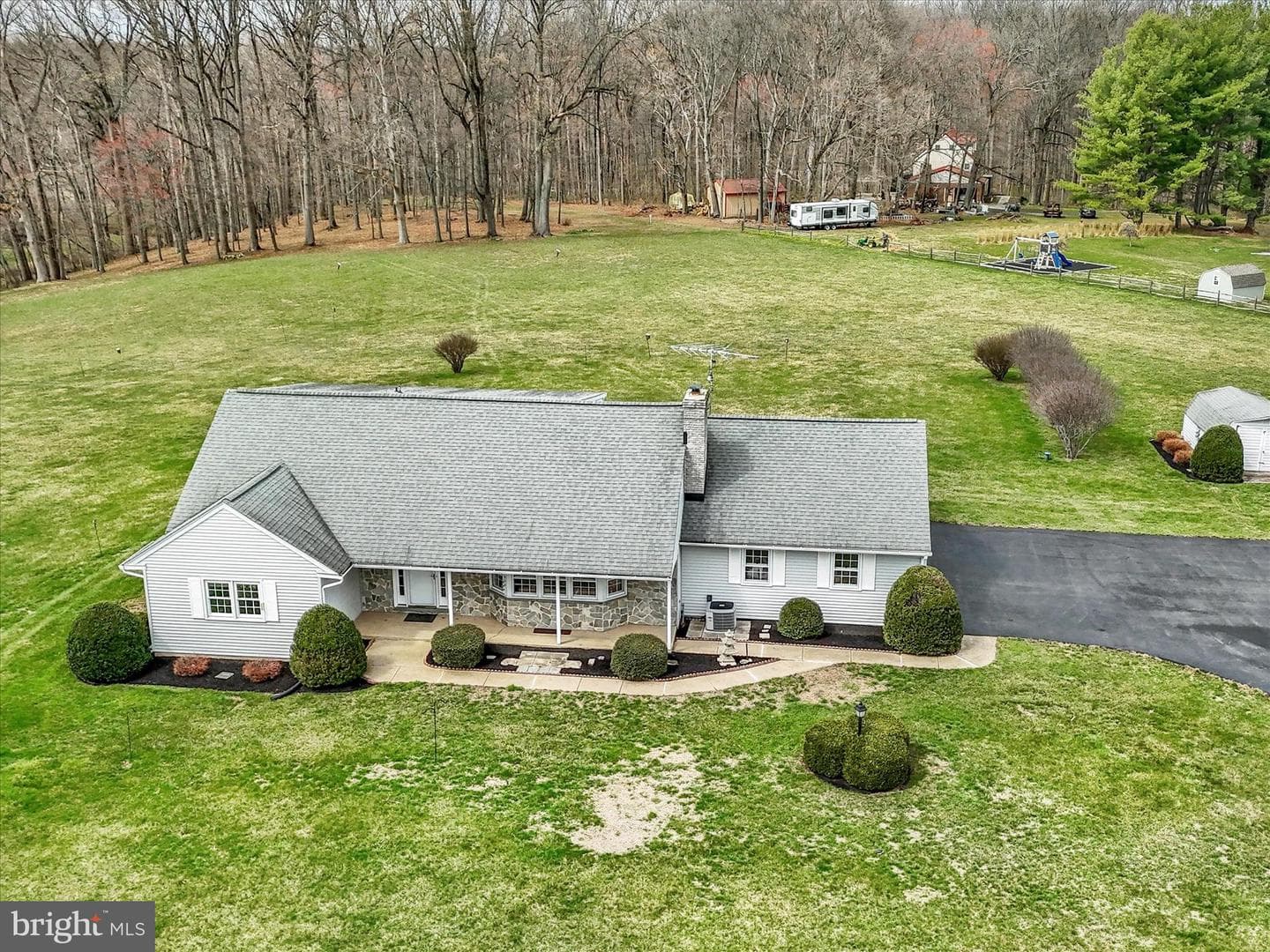 665 Chesterville Road photo 40
