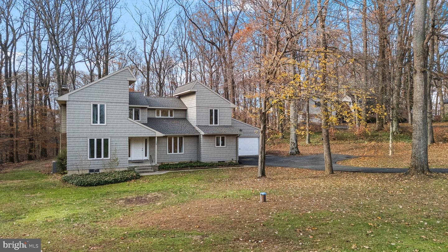 108 Reynard Drive photo 2