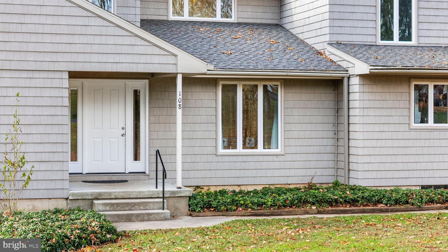 108 Reynard Drive photo 4