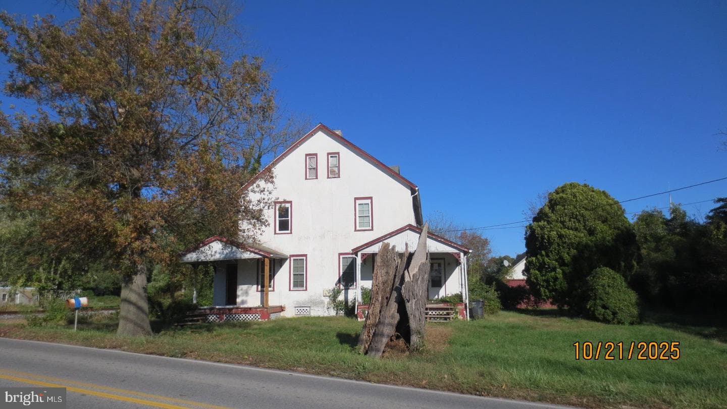 115 S Guernsey Road photo 1
