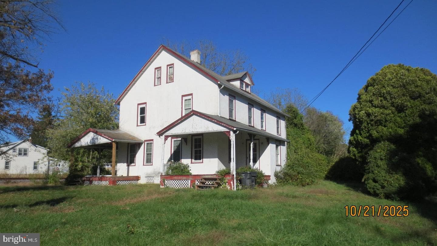 115 S Guernsey Road photo 2