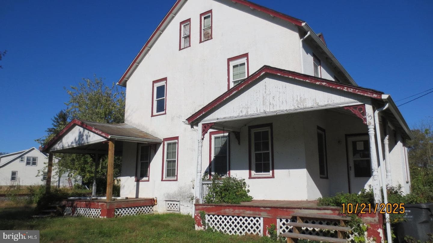 115 S Guernsey Road photo 3