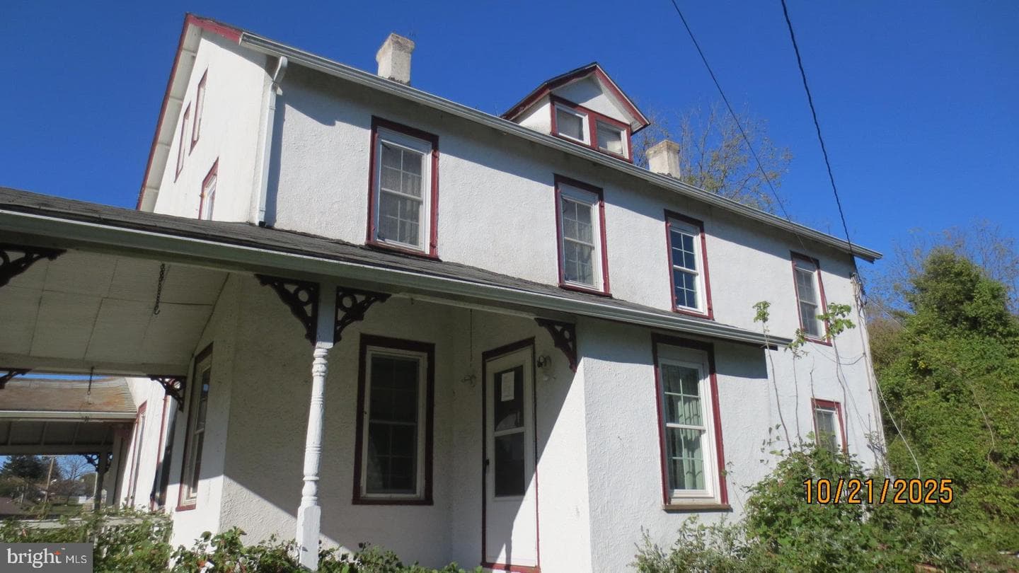 115 S Guernsey Road photo 6