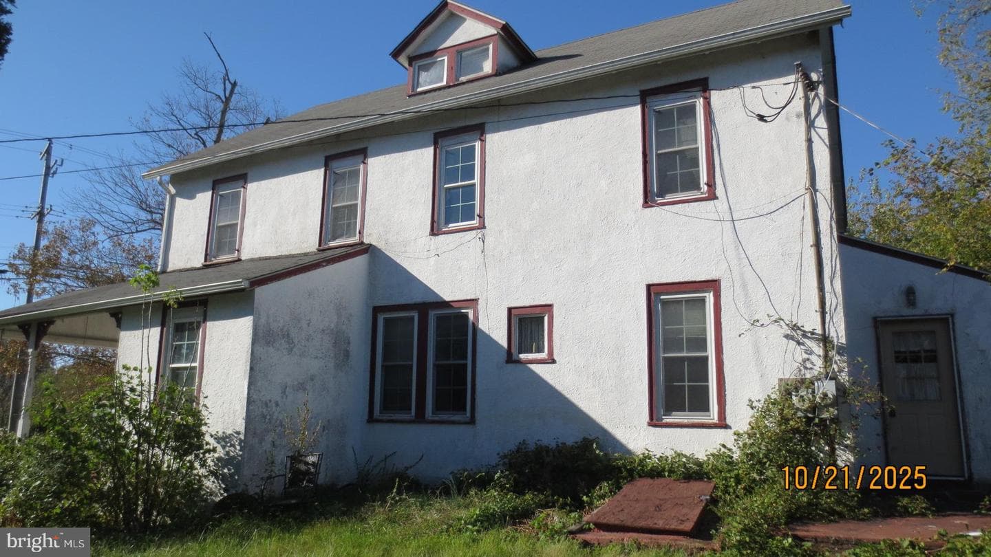 115 S Guernsey Road photo 7