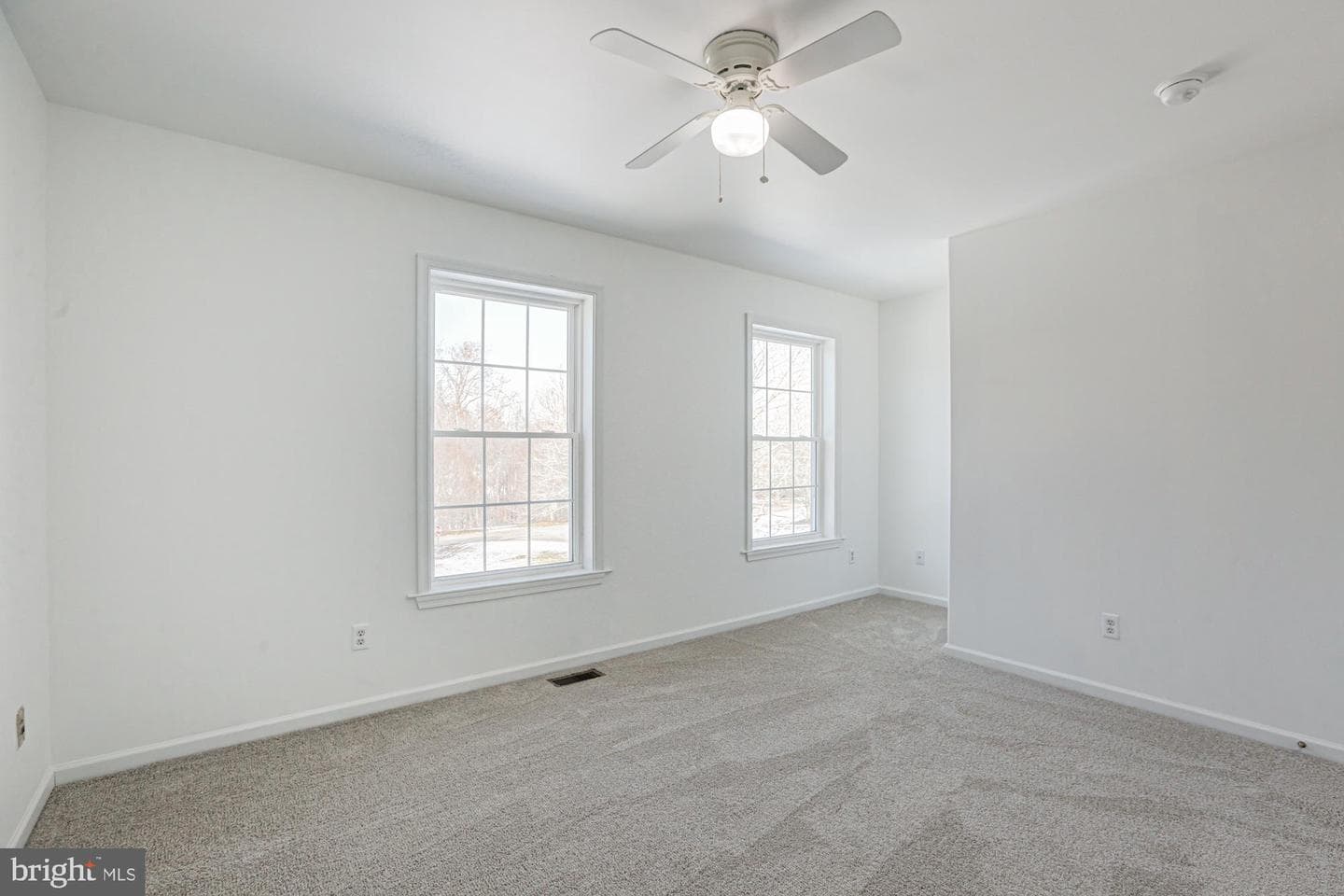 125 Cromwell Drive photo 34