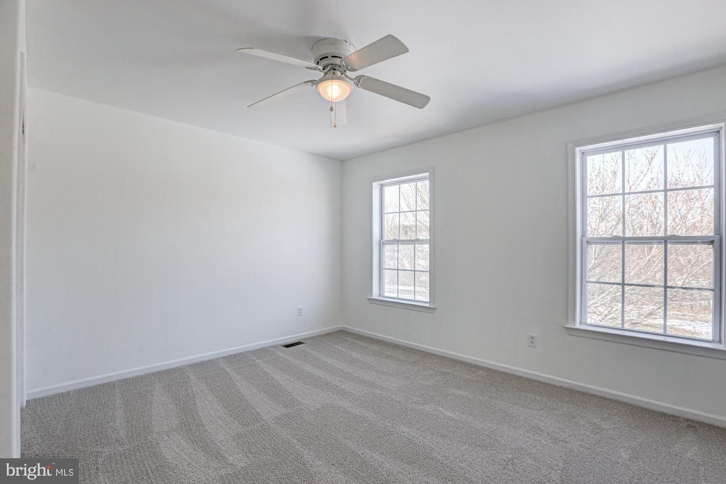 125 Cromwell Drive photo 35