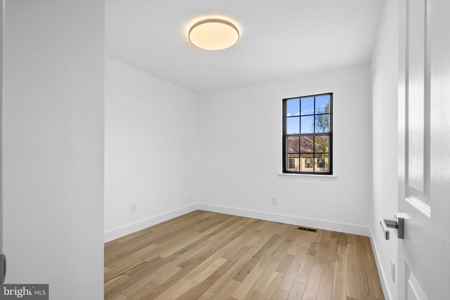 1007 Stoneham Drive #1007b photo 16