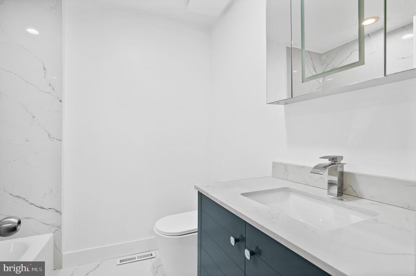 1007 Stoneham Drive #1007b photo 19