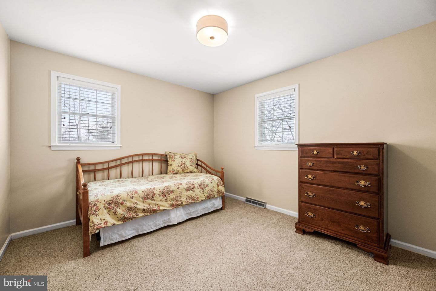 631 Westwind Drive photo 27