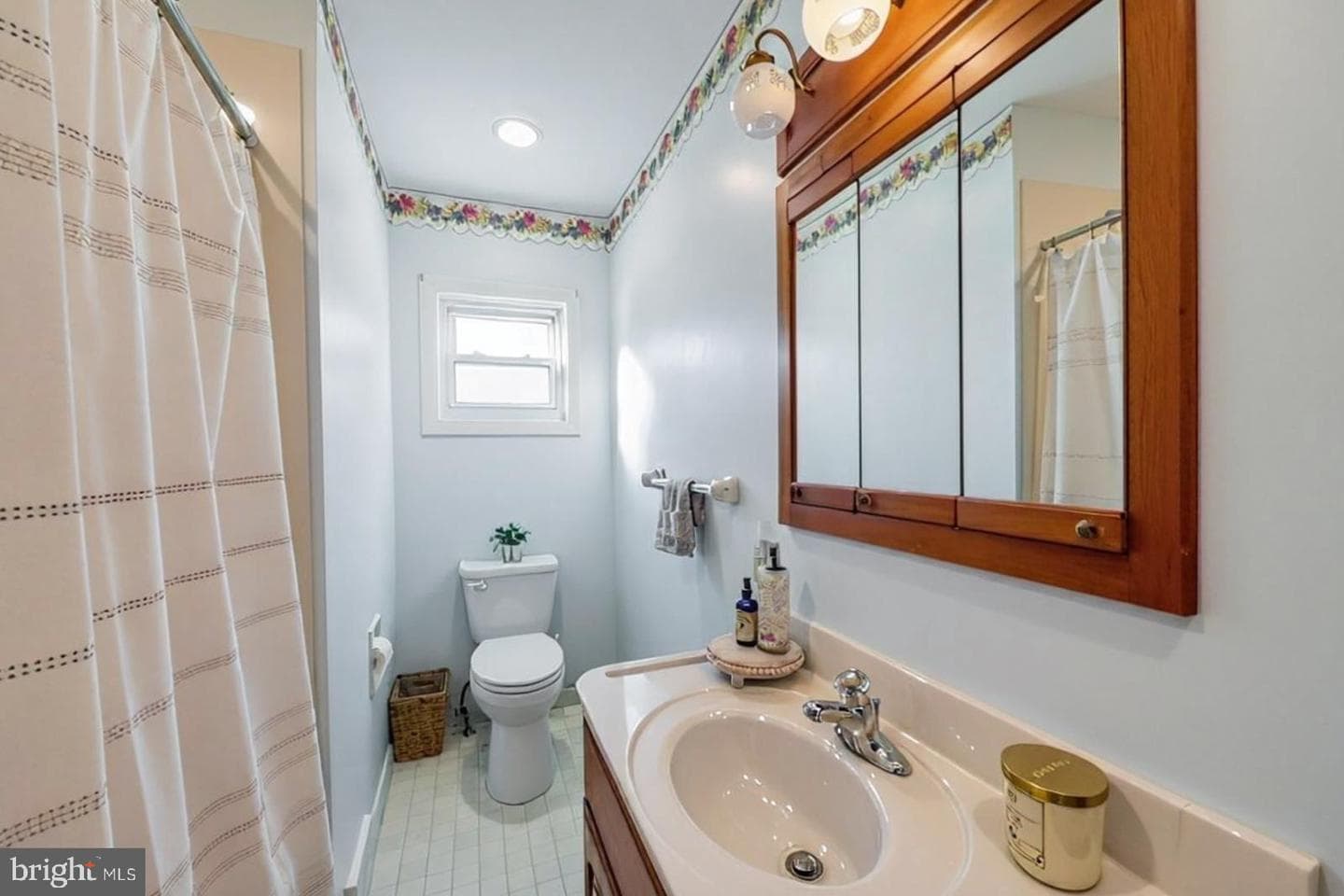 519 W Anderson Avenue photo 27