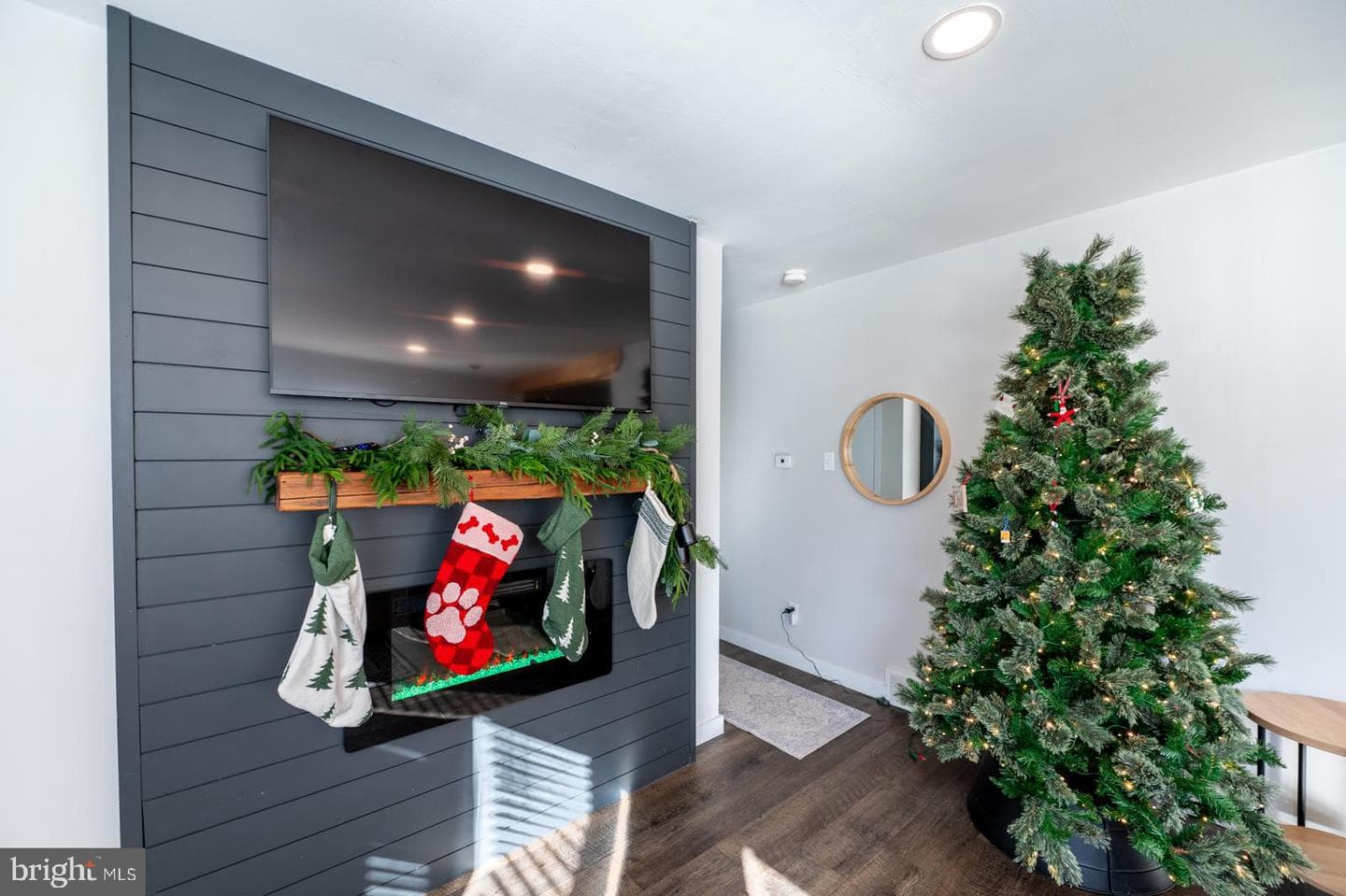 519 W Anderson Avenue photo 4
