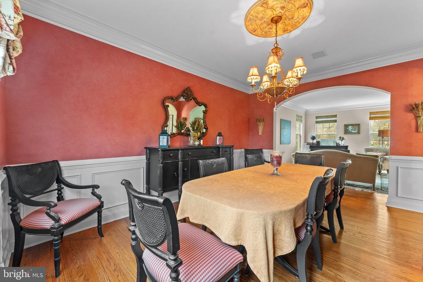 1054 W King Road photo 11