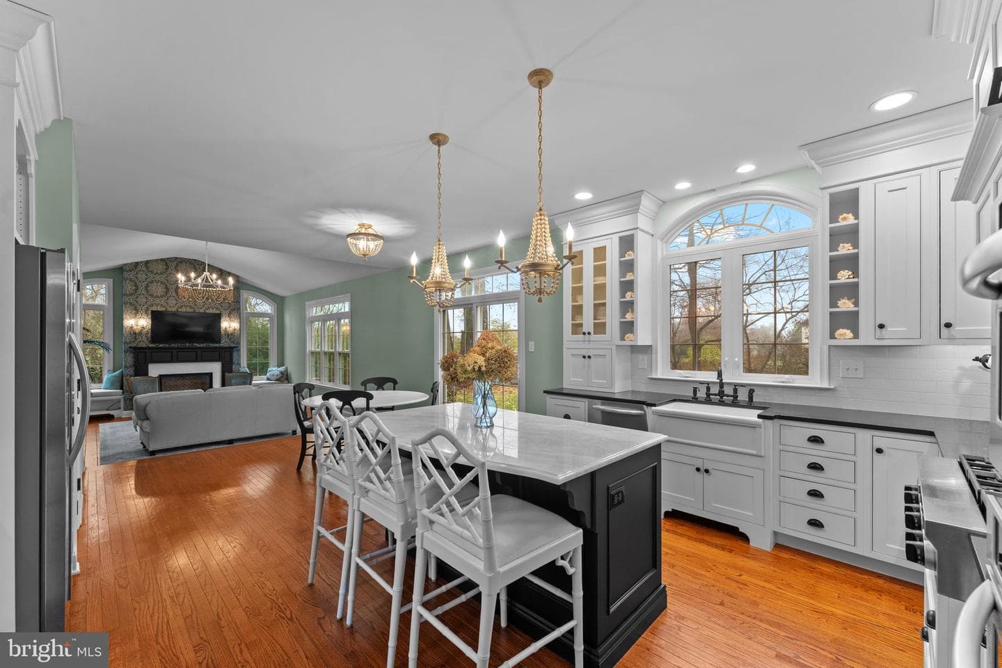 1054 W King Road photo 18