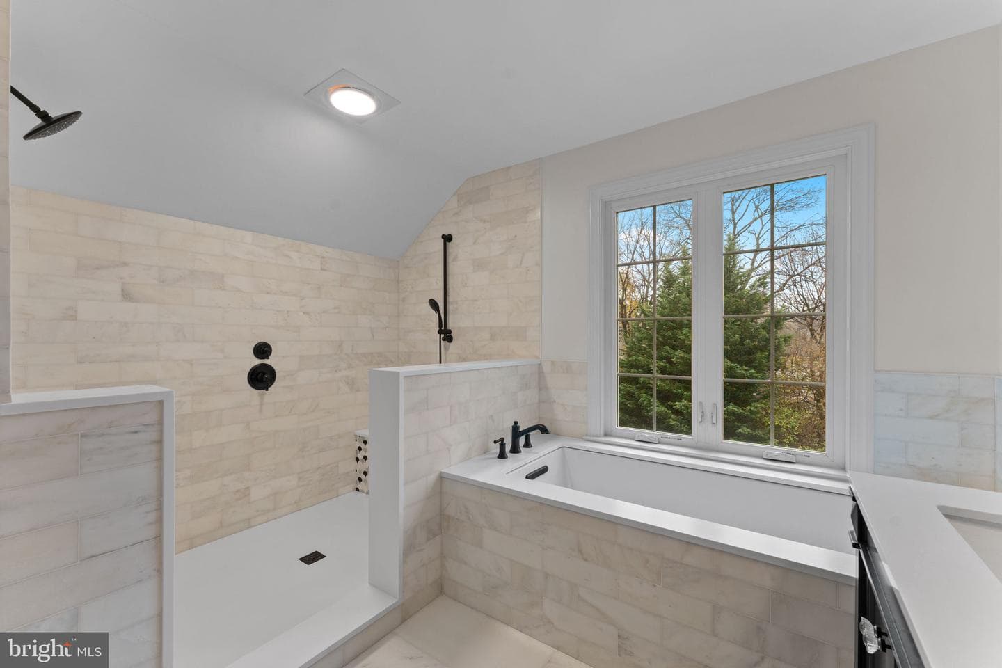 1054 W King Road photo 24