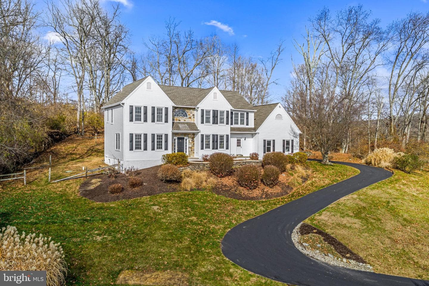 7 Morninglight Road photo 1