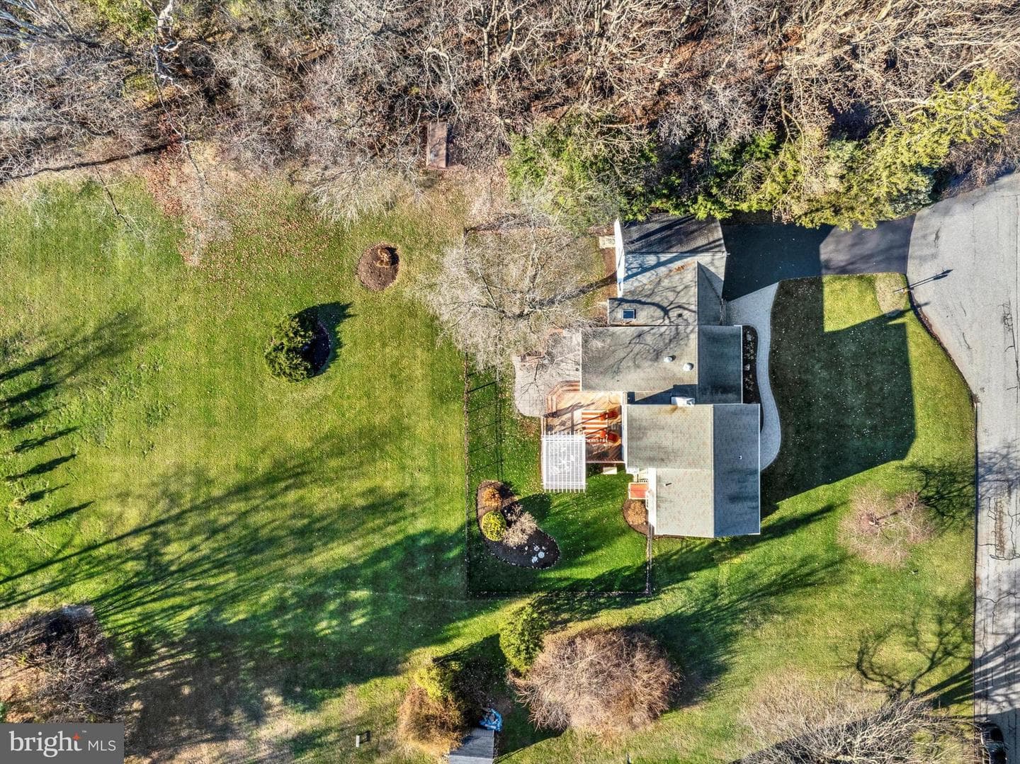 510 Woodview Drive photo 39