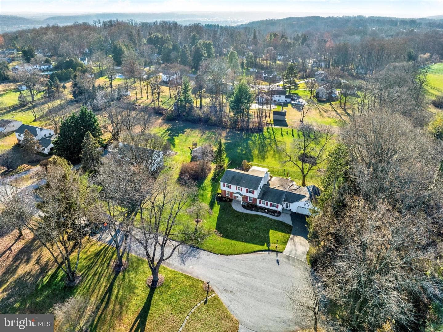 510 Woodview Drive photo 43