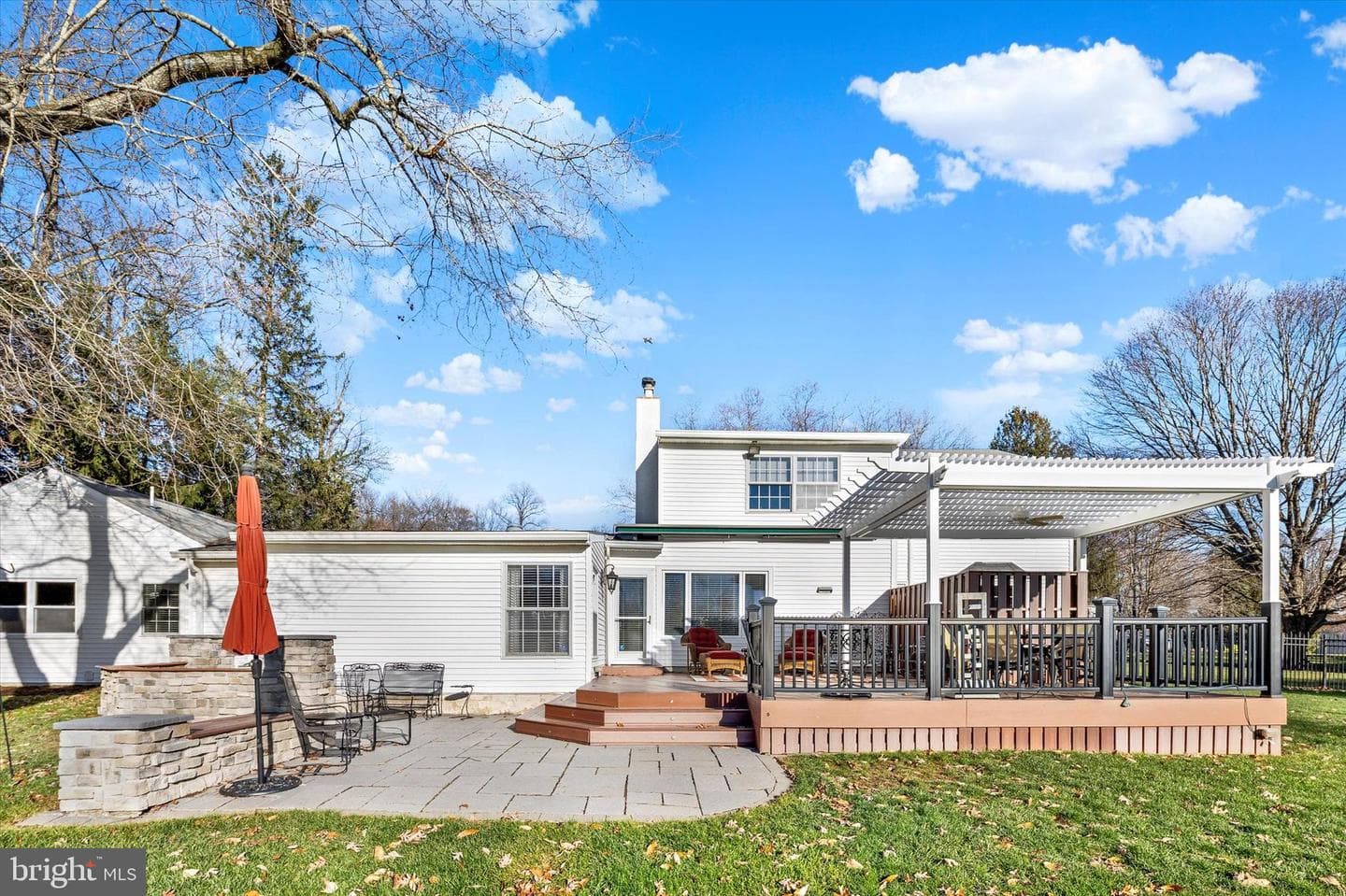 510 Woodview Drive photo 9