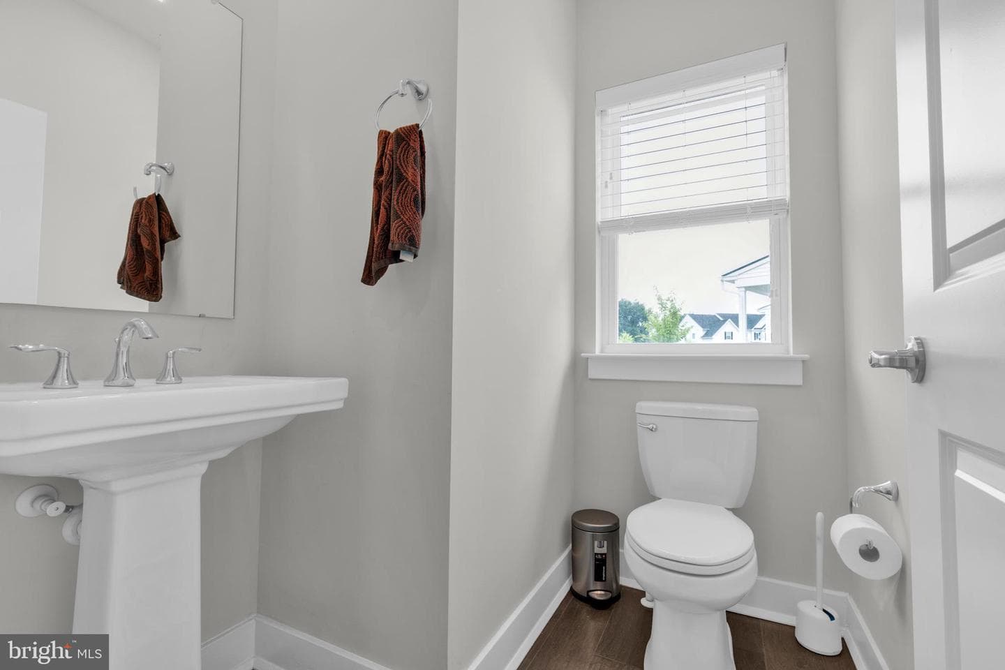422 Emerald Court photo 30