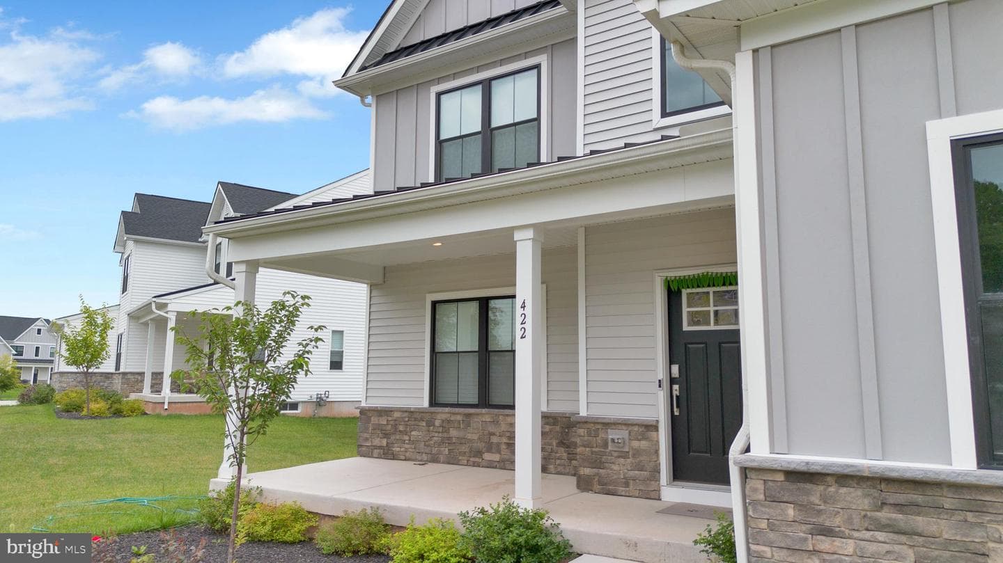 422 Emerald Court photo 9