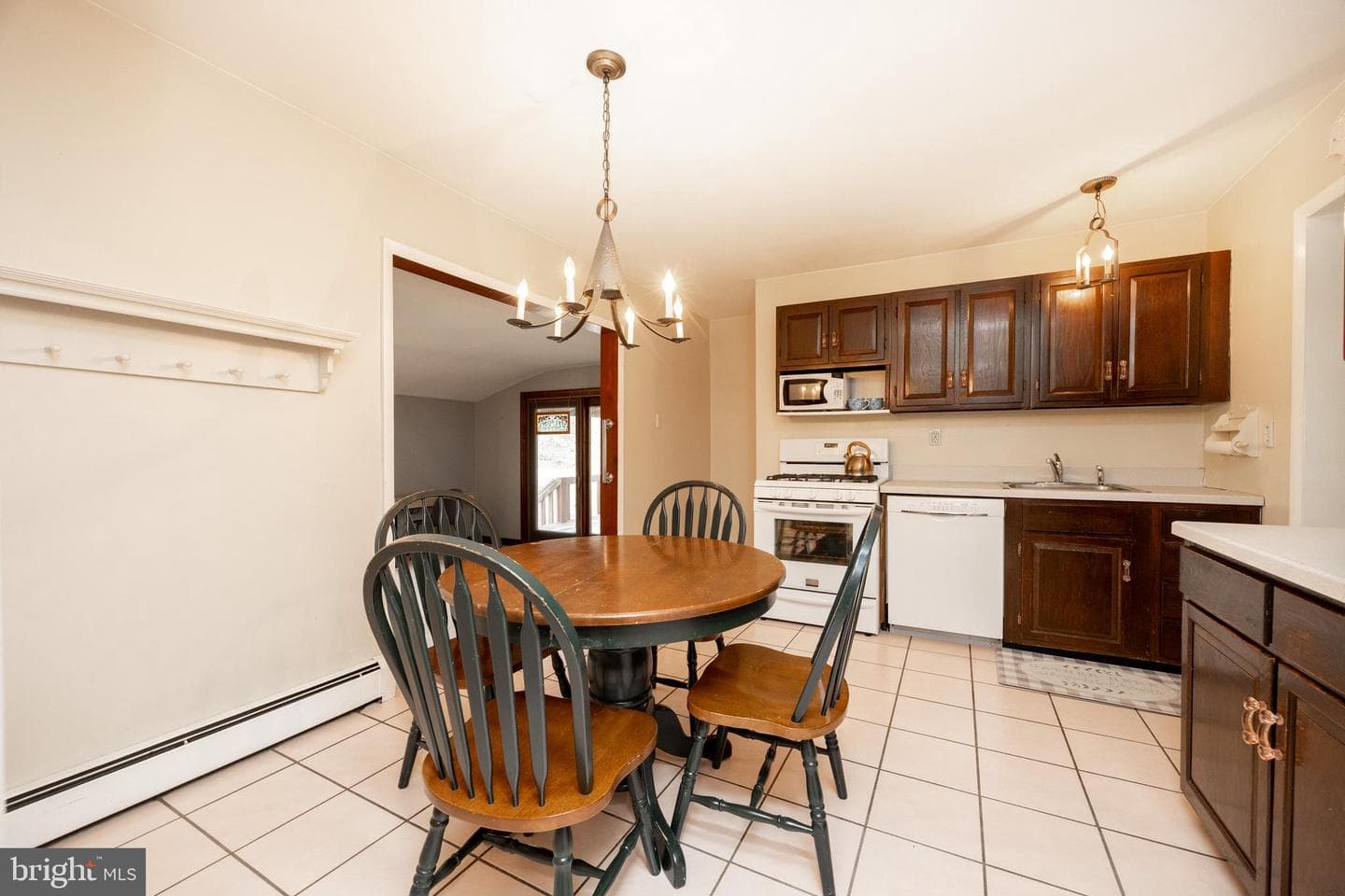479 Douglas Drive photo 16