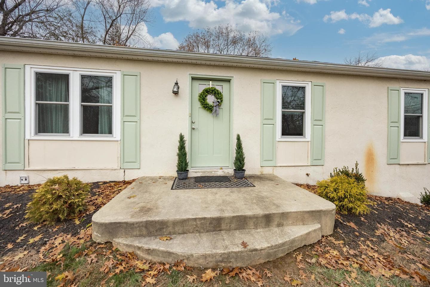 479 Douglas Drive photo 3