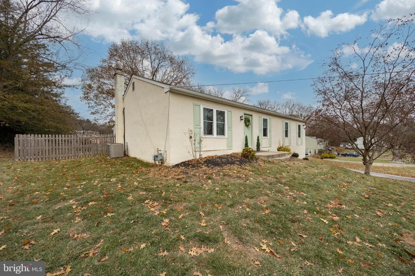 479 Douglas Drive photo 4