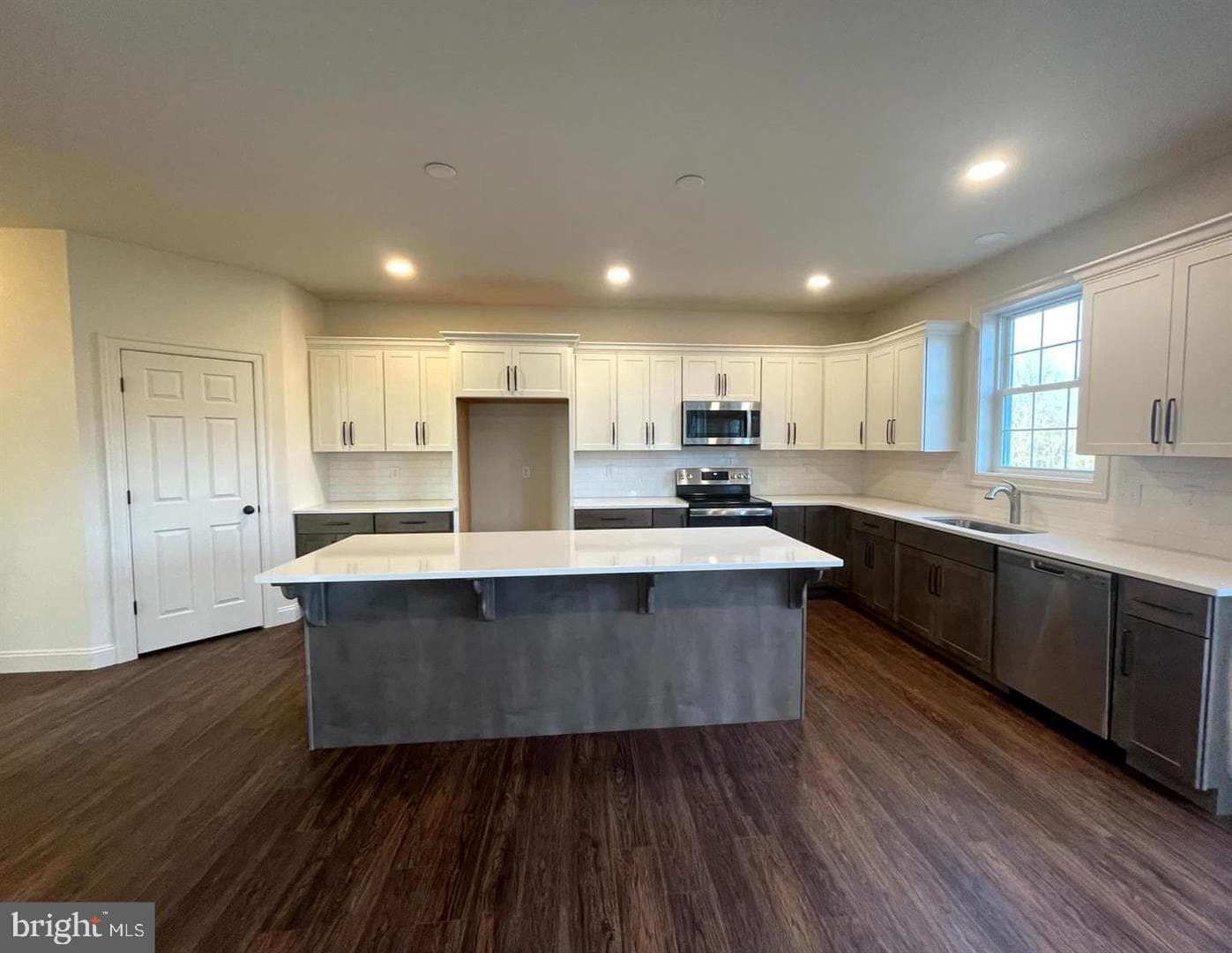 373 Wickmere Street #b - Cortland photo 6
