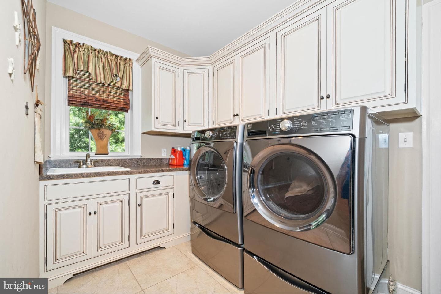1433 Shaner Drive photo 33