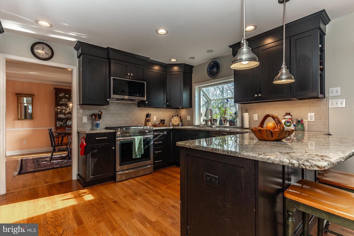 820 Waverly Road photo 13