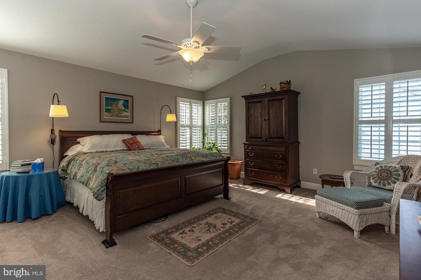 820 Waverly Road photo 23