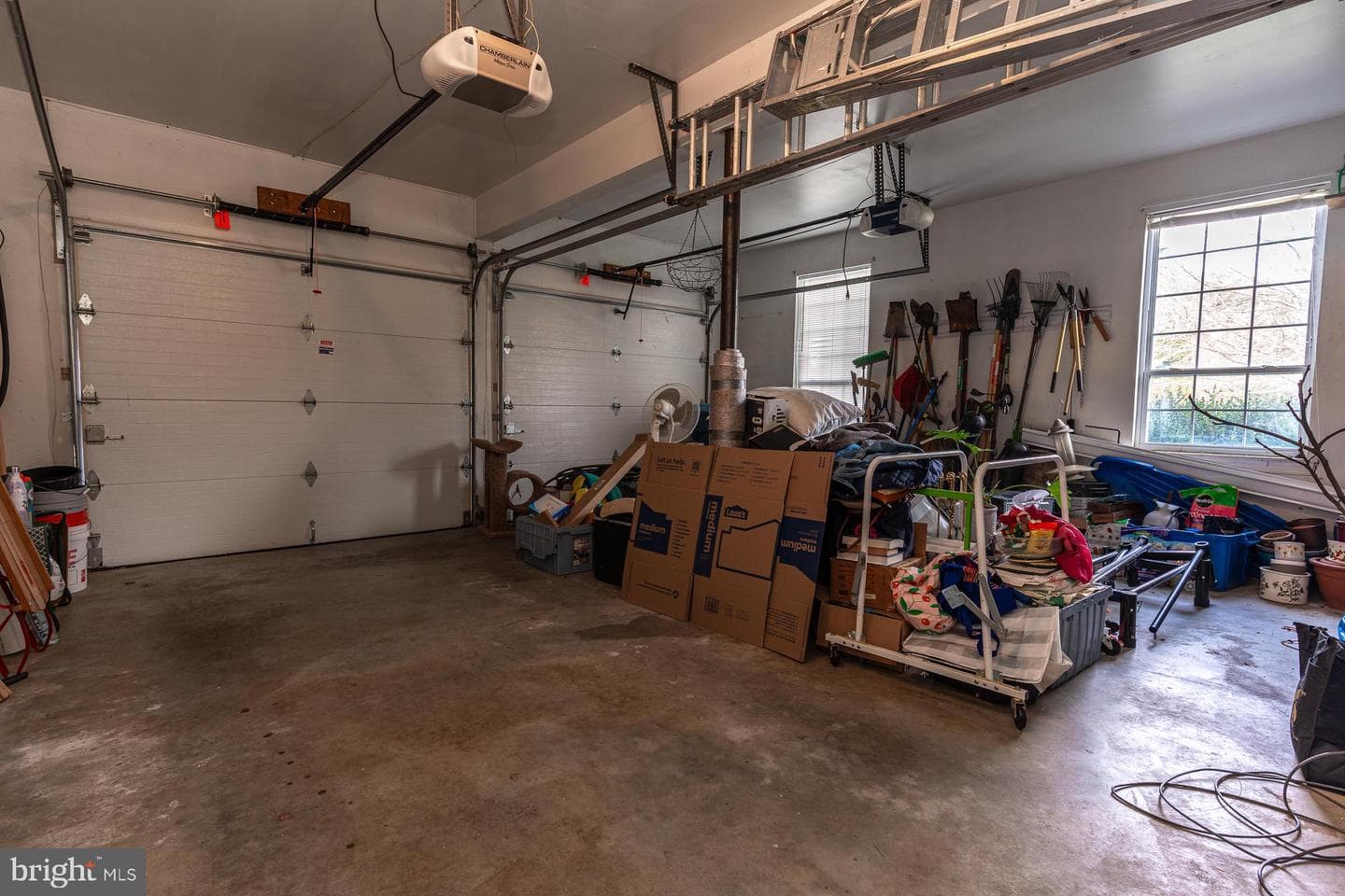 820 Waverly Road photo 39