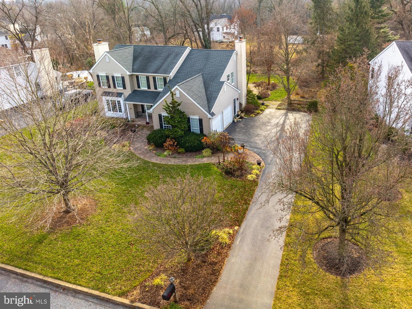 820 Waverly Road photo 40