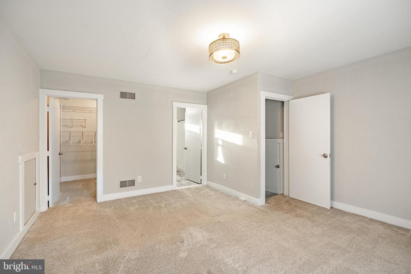 530 Richards Road photo 19