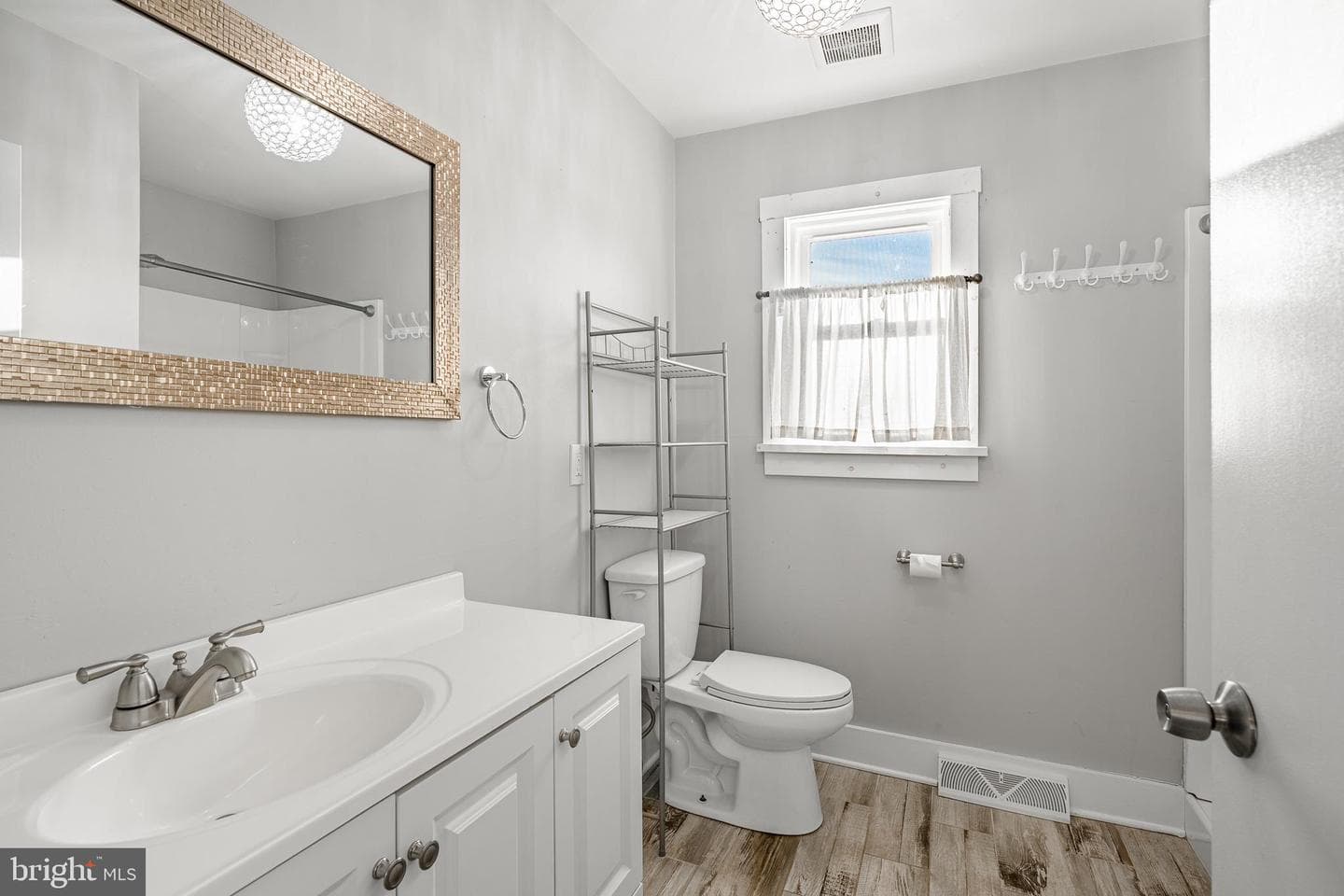 530 Richards Road photo 21