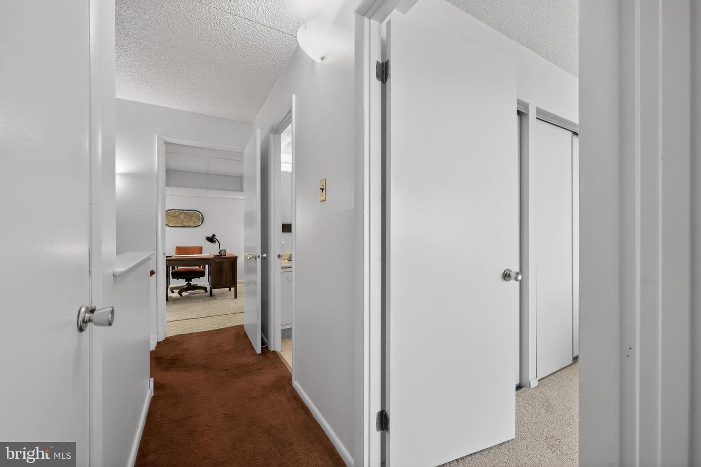 194 Summit House photo 30